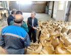 بازدید ریاست موسسه از روند خرید و تحویل بذر تجارتی چغندرقند در اداره اصلاح و تولید بذر چغندرقند اردبیل