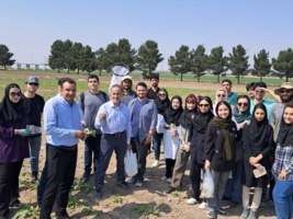 بازدید دانشجویان پردیس کشاورزی و منابع طبیعی دانشگاه تهران از ایستگاه تحقیقات چغندرقند مهندس مطهری