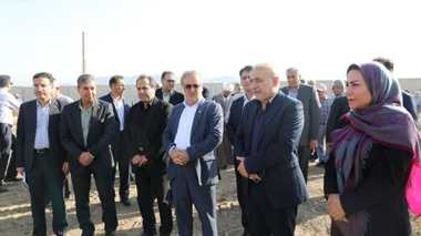 بازدید معاون وزیر و رییس سازمان تحقیقات، آموزش و ترویج کشاورزی از مزراع تحقیقاتی موسسه تحقیقات چغندرقند