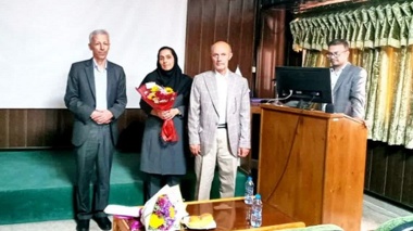 جلسه دفاعیه از رساله دکتری عضو هیئت علمی بخش تحقیقات چغندرقند استان فارس